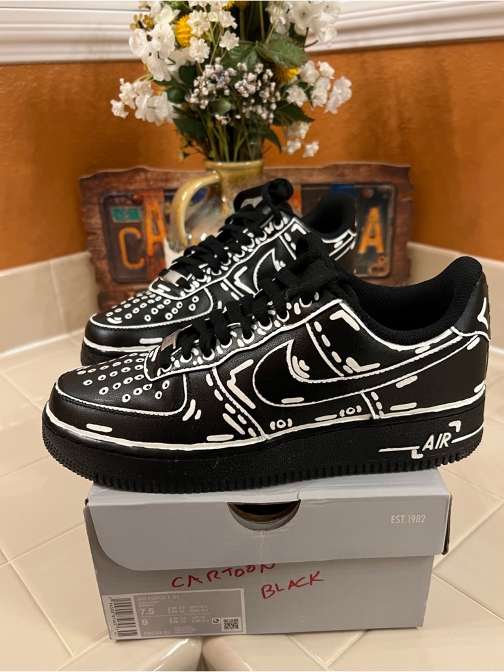 Nike Black & White Cartoon-Style Athletic Sneakers